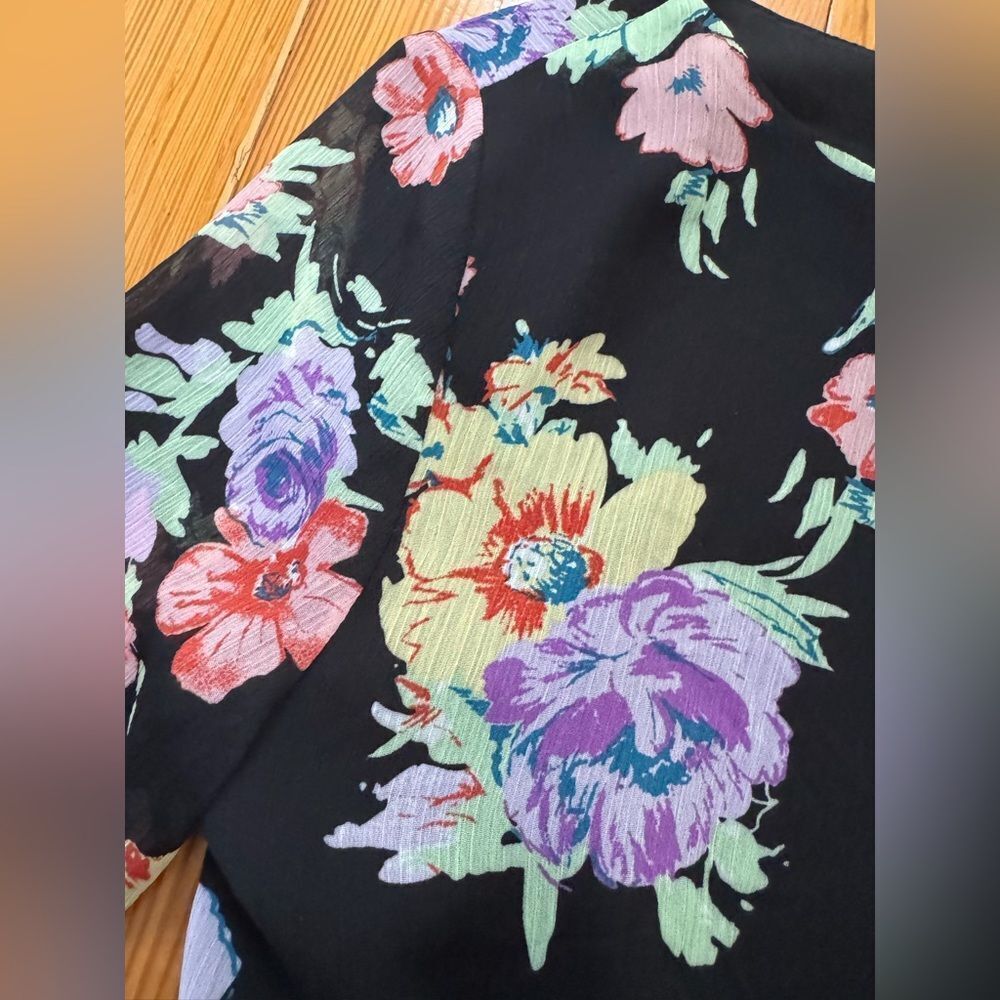 WAYF Floral Top - Picture 2 of 7
